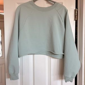 ACTA Copped Crew Neck Sweatshirt